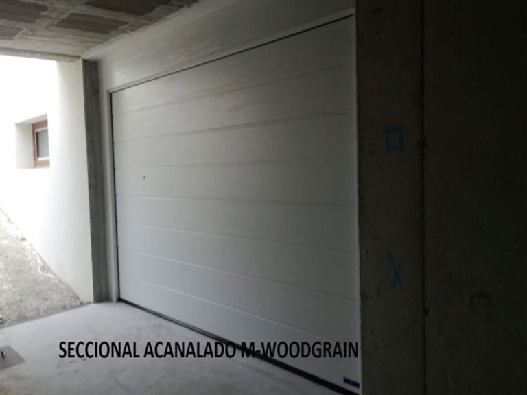 18.-SECCIONAL-M-WOODGRAIN